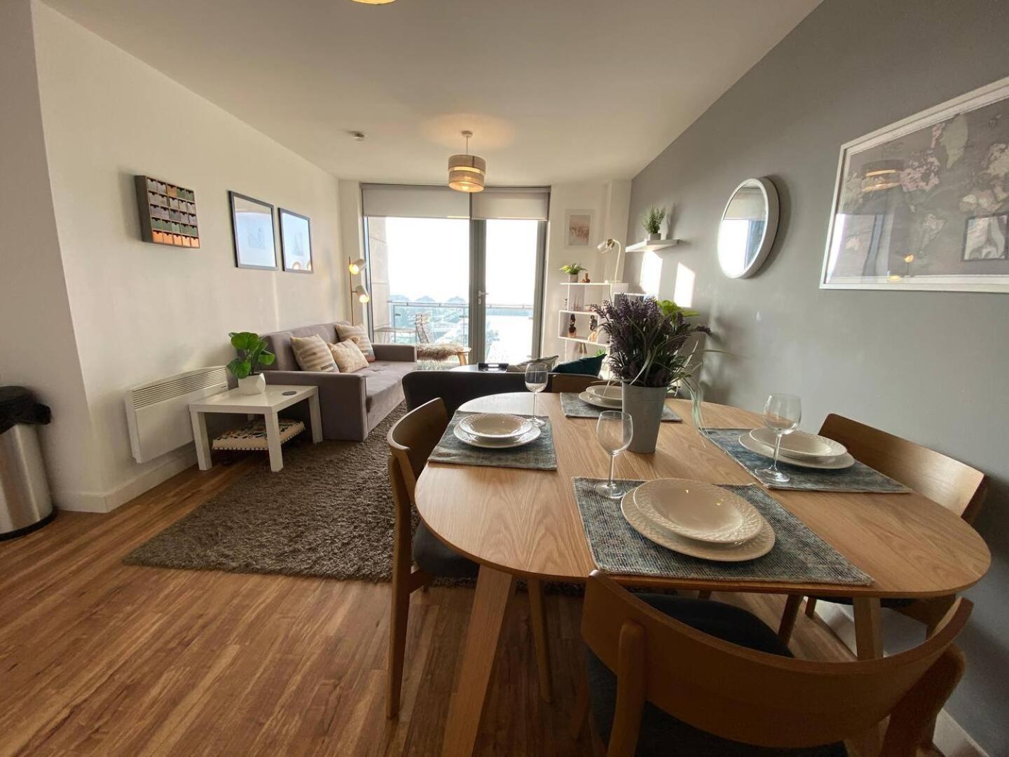 Stunning Mersey View Flat W Parking In Liverpool Esterno foto