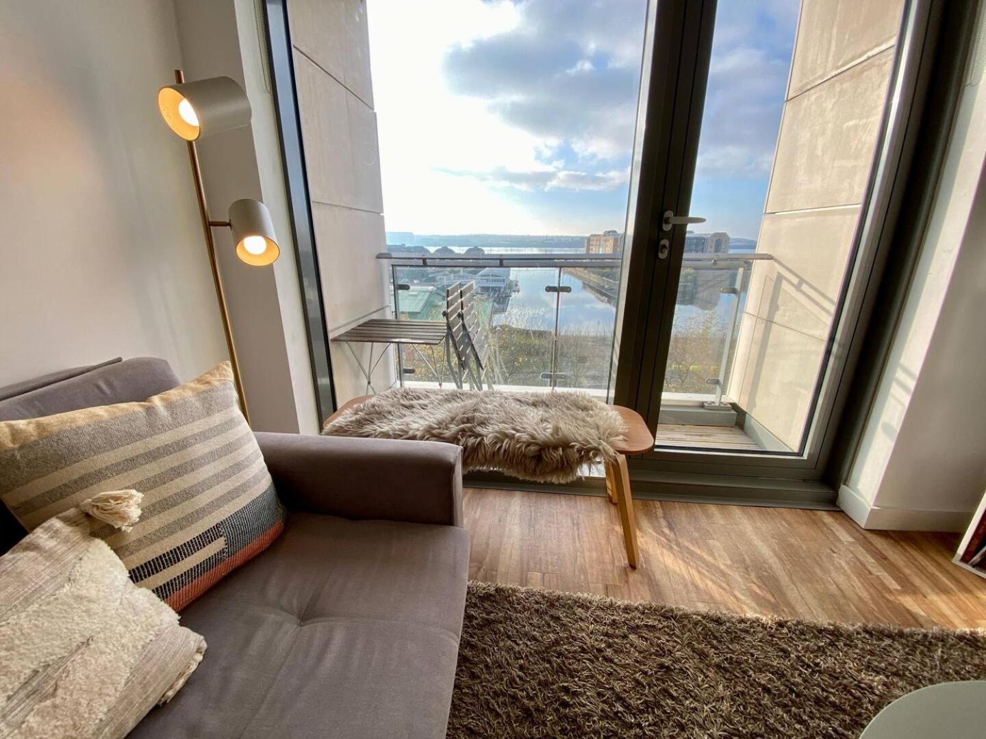 Stunning Mersey View Flat W Parking In Liverpool Esterno foto