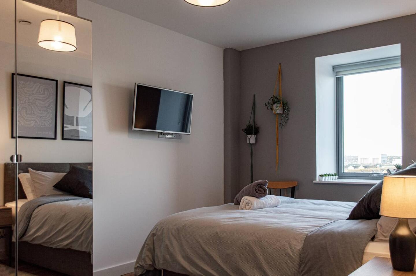 Stunning Mersey View Flat W Parking In Liverpool Esterno foto