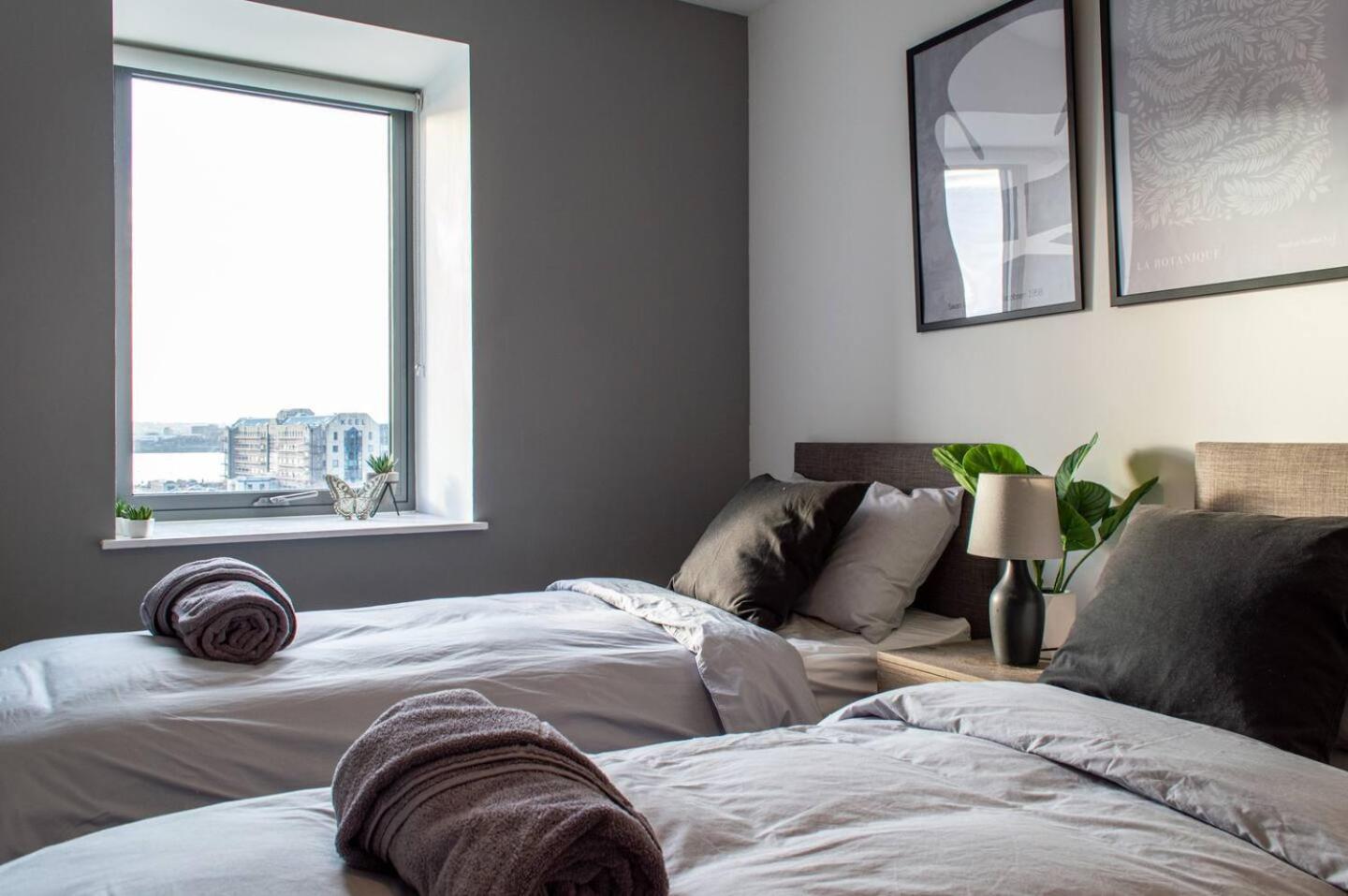 Stunning Mersey View Flat W Parking In Liverpool Esterno foto
