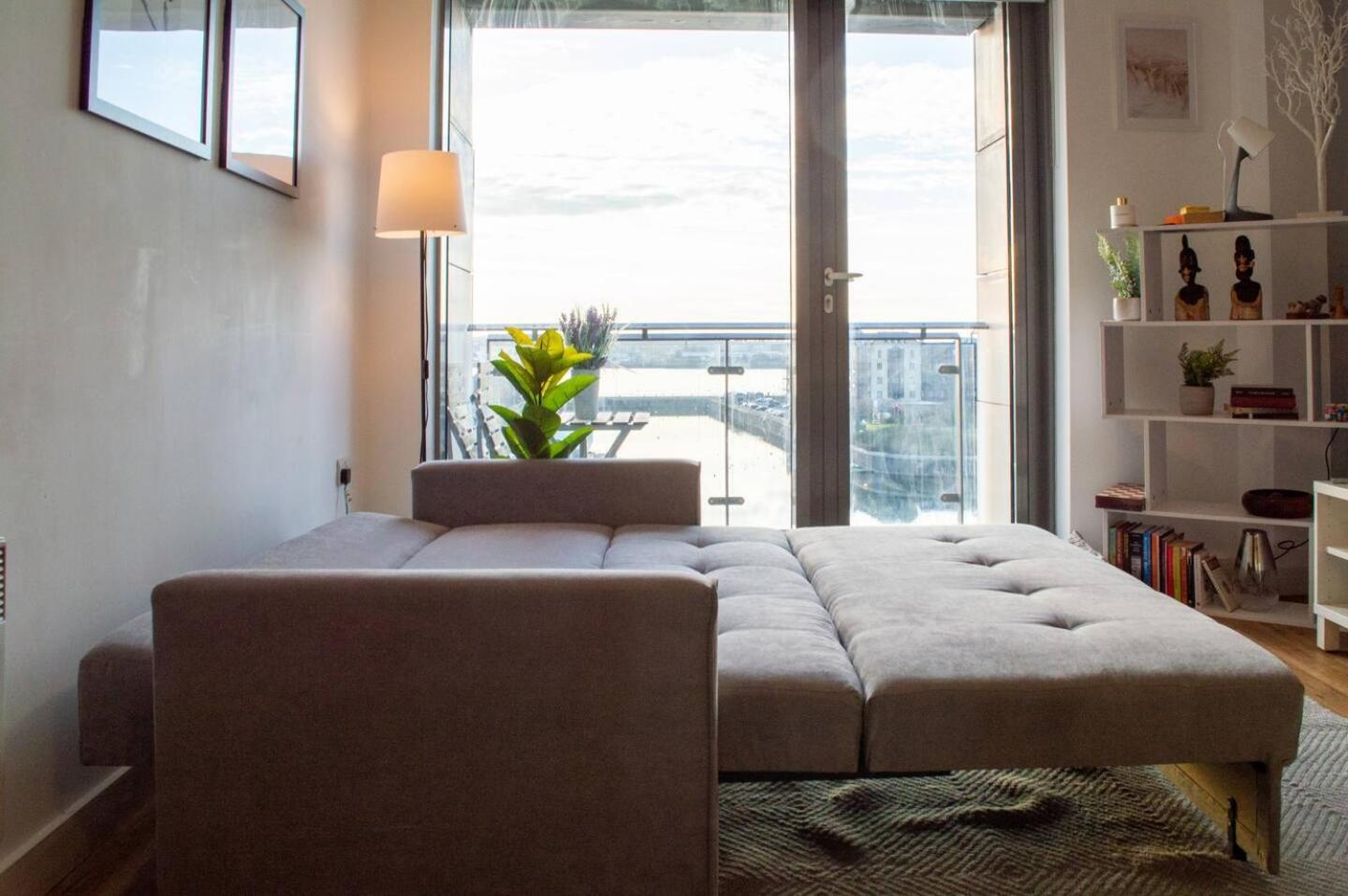 Stunning Mersey View Flat W Parking In Liverpool Esterno foto